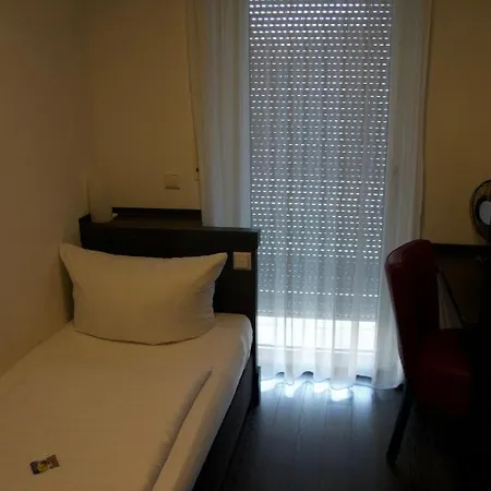 Central Hotel Friedrichshafen Отель Фридрихсхафен