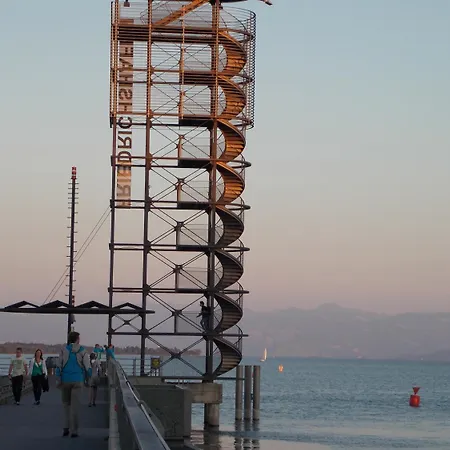 セントラル ホテル フリードリッヒスハーフェン ホテル