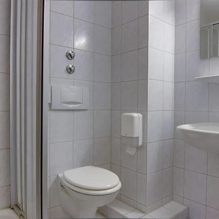 Central Hotel Friedrichshafen Отель 3*
