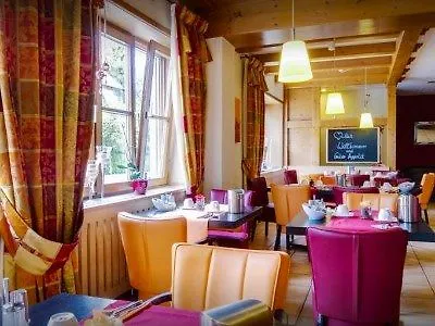 Отель Central Hotel Friedrichshafen Фридрихсхафен