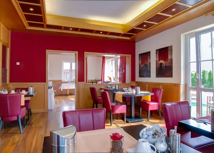 Central Hotel Friedrichshafen Hotel 3*